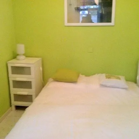 A 50 M De La Mer, Acces En Face De La Maison *